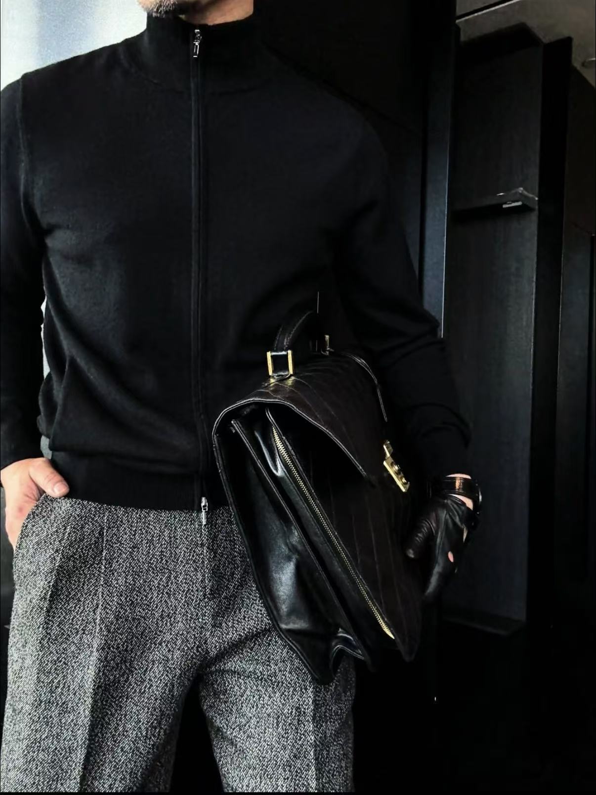 2026 Fall/Winter Old Money–Style Knit Cardigan with a Two-Way Zipper
